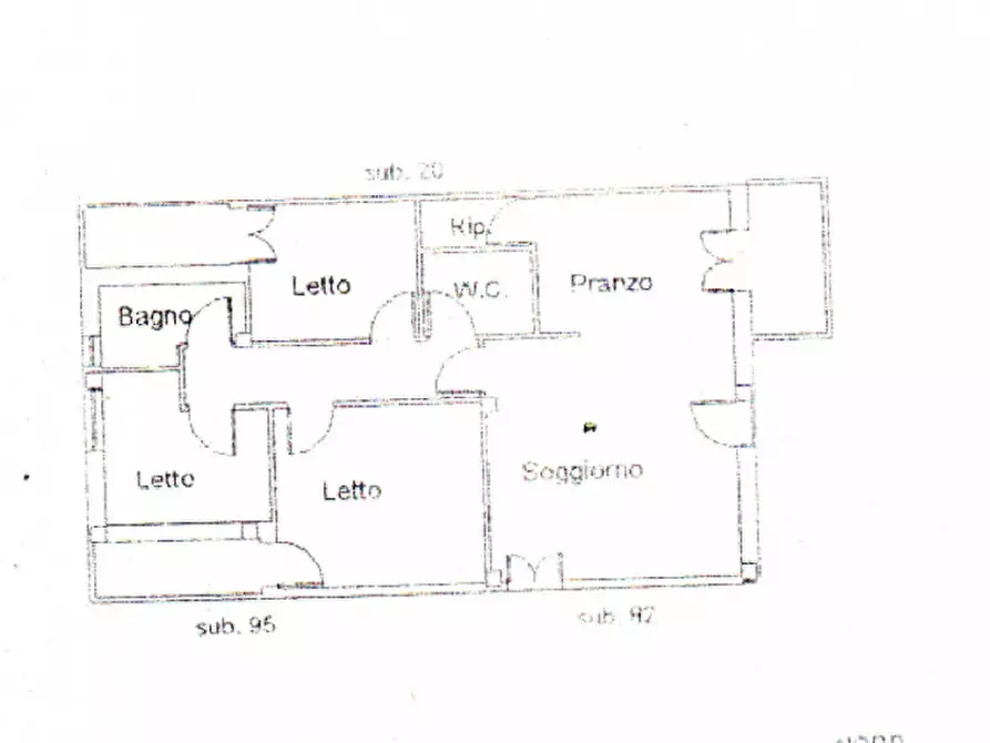 Immagine 23 di Appartamento in vendita  in Via Vittorio Emanuele a Casarano