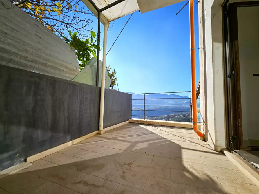 Immagine 10 di Appartamento in vendita  in Via Esterna San Nicola a Monreale