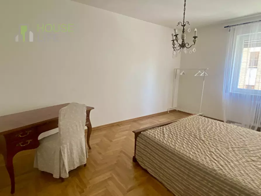 Immagine 10 di Appartamento in vendita  in via dei Castellani a Schio