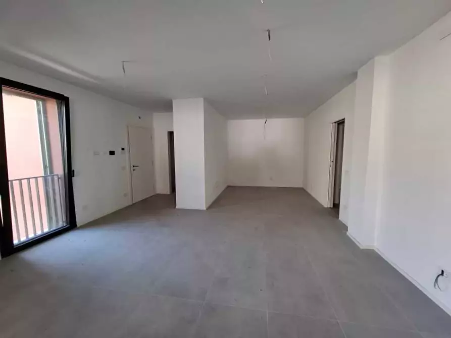 Immagine 6 di Appartamento in vendita  a Villafranca Di Verona