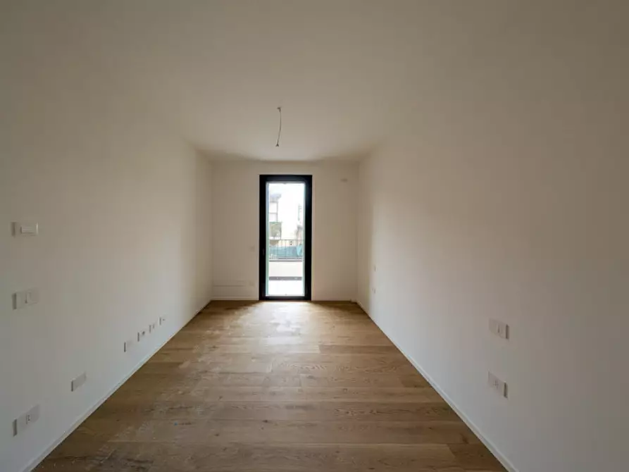 Immagine 8 di Appartamento in vendita  a Villafranca Di Verona