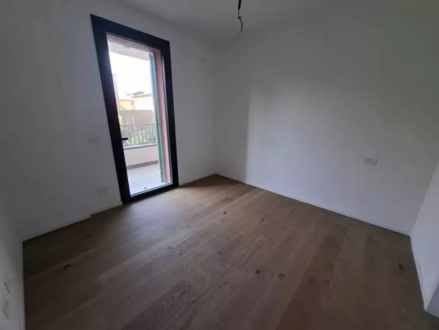 Immagine 10 di Appartamento in vendita  a Villafranca Di Verona