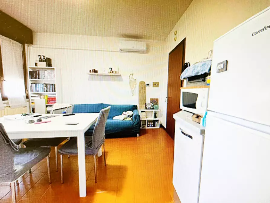 Immagine 2 di Appartamento in vendita  a Rovigo