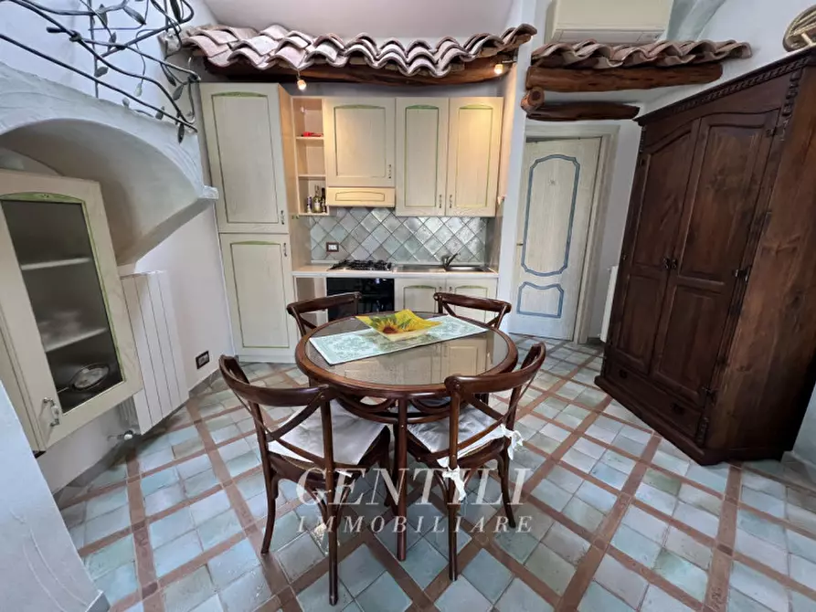 Immagine 4 di Appartamento in vendita  in Via della Chiase a Arzachena