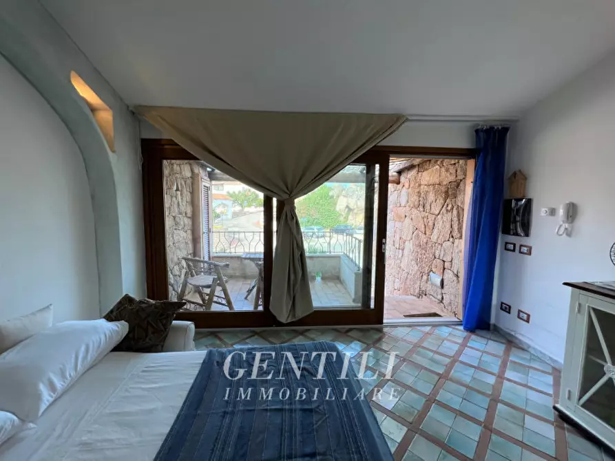 Immagine 8 di Appartamento in vendita  in Via della Chiase a Arzachena