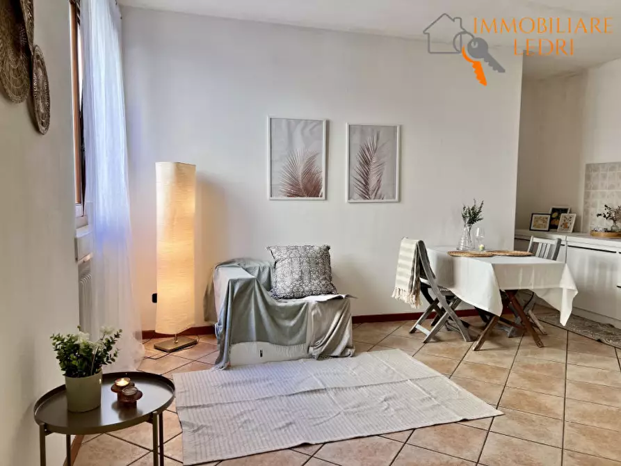 Immagine 4 di Appartamento in vendita  in via Montenezzi a Bussolengo