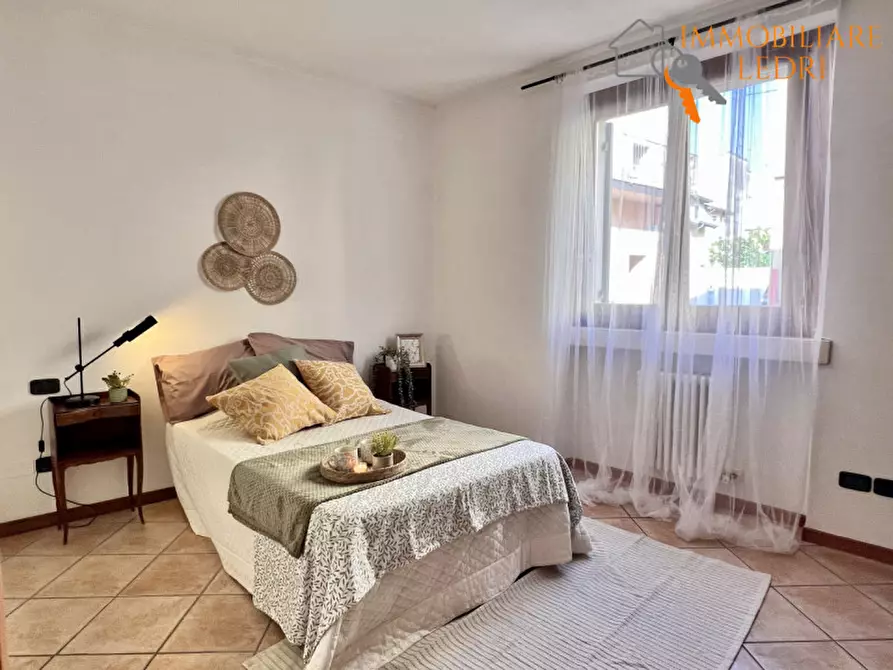 Immagine 8 di Appartamento in vendita  in via Montenezzi a Bussolengo