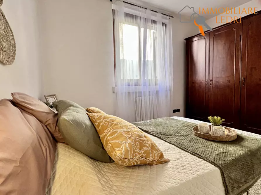 Immagine 9 di Appartamento in vendita  in via Montenezzi a Bussolengo