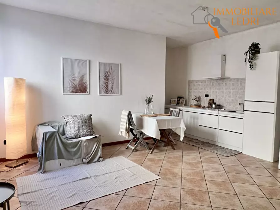 Immagine 13 di Appartamento in vendita  in via Montenezzi a Bussolengo