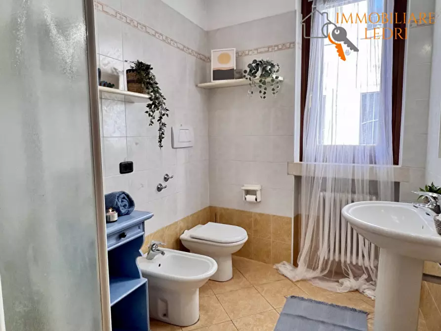 Immagine 15 di Appartamento in vendita  in via Montenezzi a Bussolengo