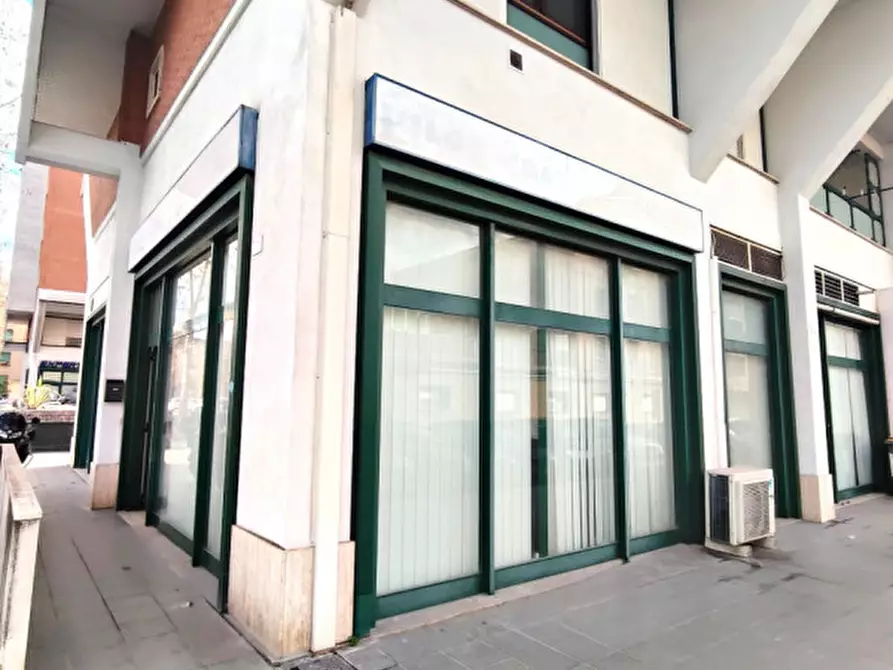 Immagine 1 di Negozio in vendita  in Via dell'Argine a Terni