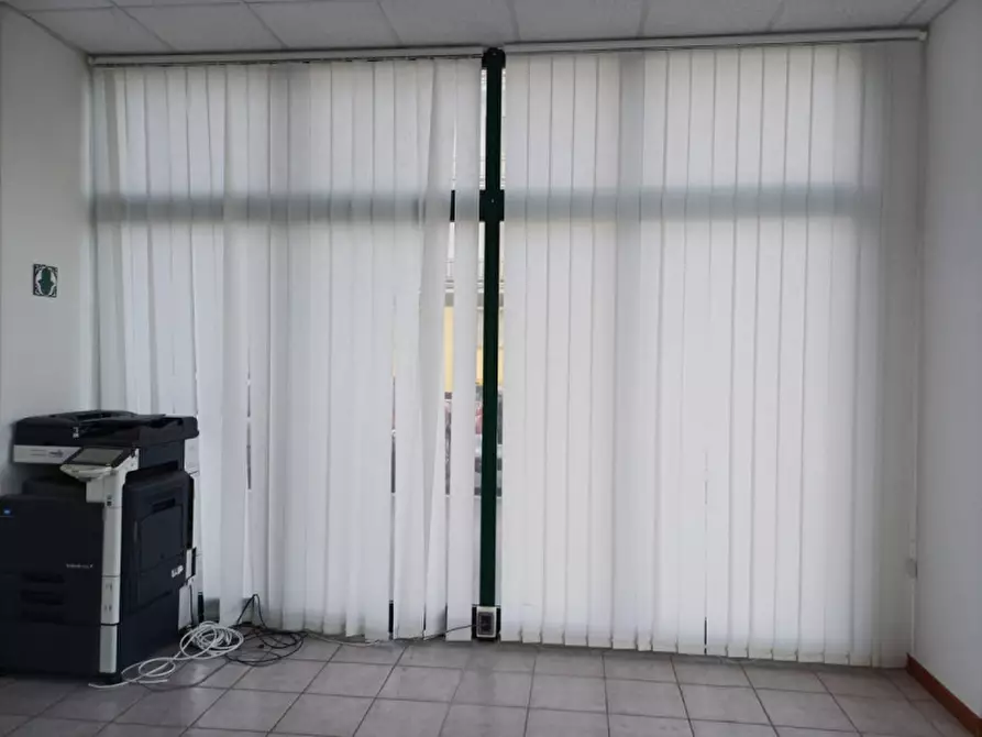 Immagine 5 di Negozio in vendita  in Via dell'Argine a Terni