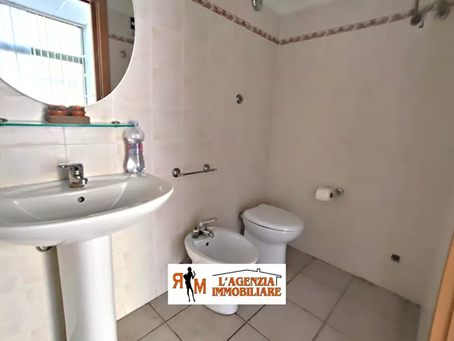 Immagine 12 di Negozio in vendita  in Via dell'Argine a Terni