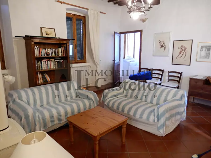 Immagine 5 di Appartamento in vendita  in Via Sensini a Paciano