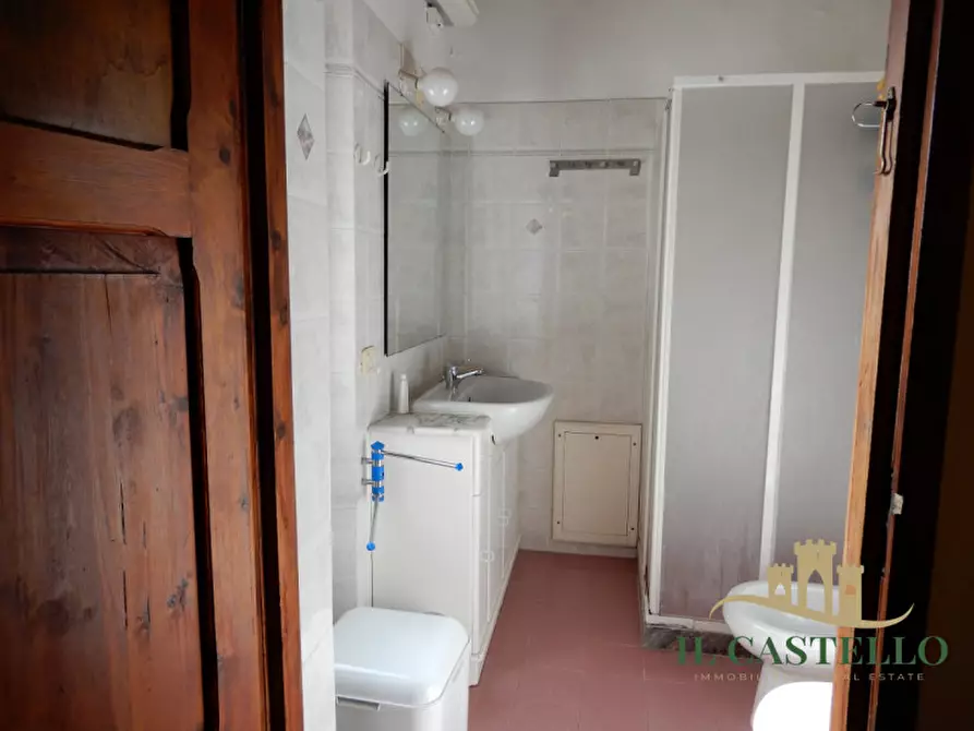 Immagine 14 di Appartamento in vendita  in Via Sensini a Paciano