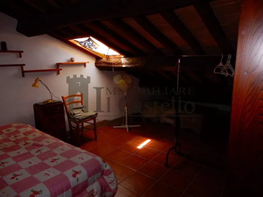 Immagine 22 di Appartamento in vendita  in Via Sensini a Paciano