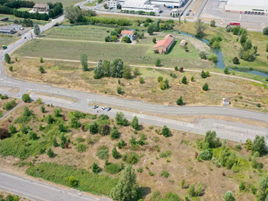 Immagine 6 di Terreno in vendita  in Via del Commercio a Parma