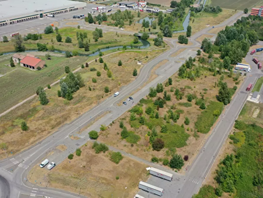 Immagine 7 di Terreno in vendita  in Via del Commercio a Parma