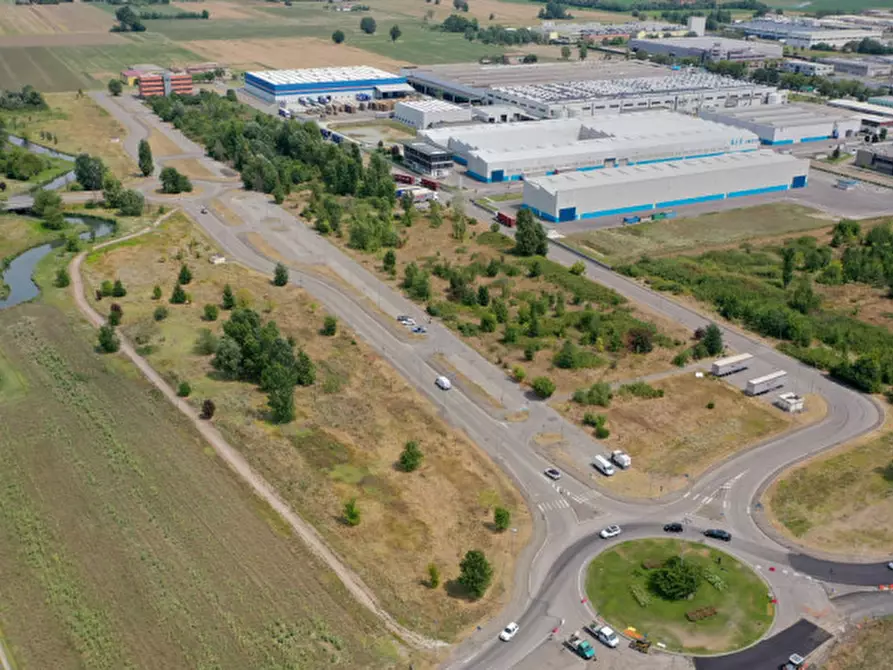 Immagine 9 di Terreno in vendita  in Via del Commercio a Parma