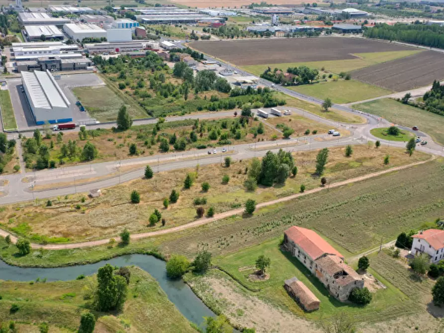 Immagine 11 di Terreno in vendita  in Via del Commercio a Parma