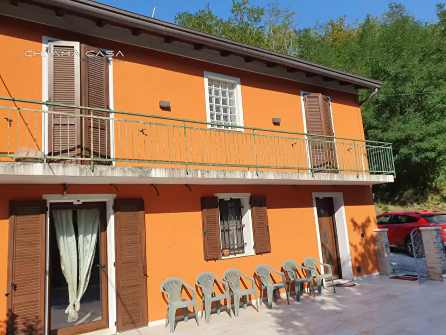 Immagine 2 di Casa indipendente in vendita  a Urbino