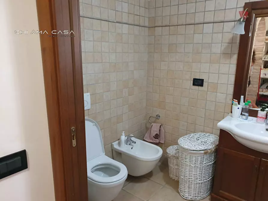 Immagine 8 di Casa indipendente in vendita  a Urbino