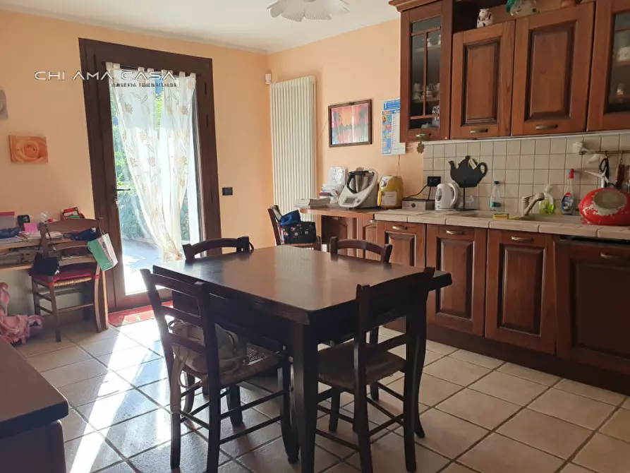 Immagine 11 di Casa indipendente in vendita  a Urbino