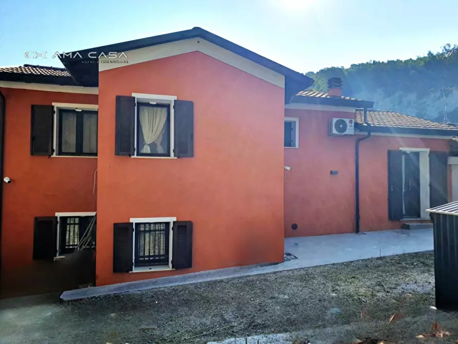 Immagine 23 di Casa indipendente in vendita  a Urbino