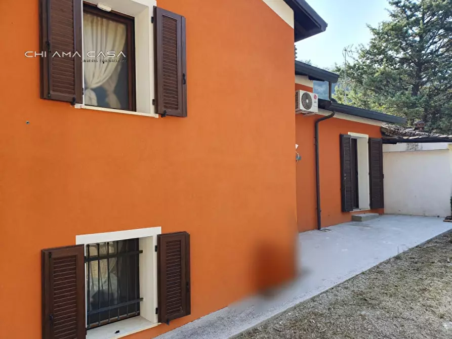 Immagine 24 di Casa indipendente in vendita  a Urbino