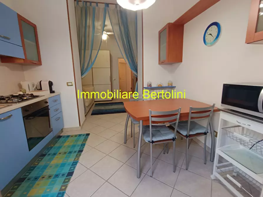 Immagine 2 di Appartamento in vendita  in PIAZZA COLOMBO a San Remo