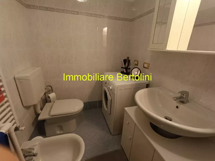 Immagine 13 di Appartamento in vendita  in PIAZZA COLOMBO a San Remo