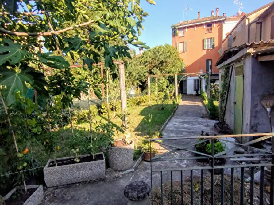 Immagine 2 di Casa indipendente in vendita  in Piazza Italo Pizzi a Fornovo Di Taro