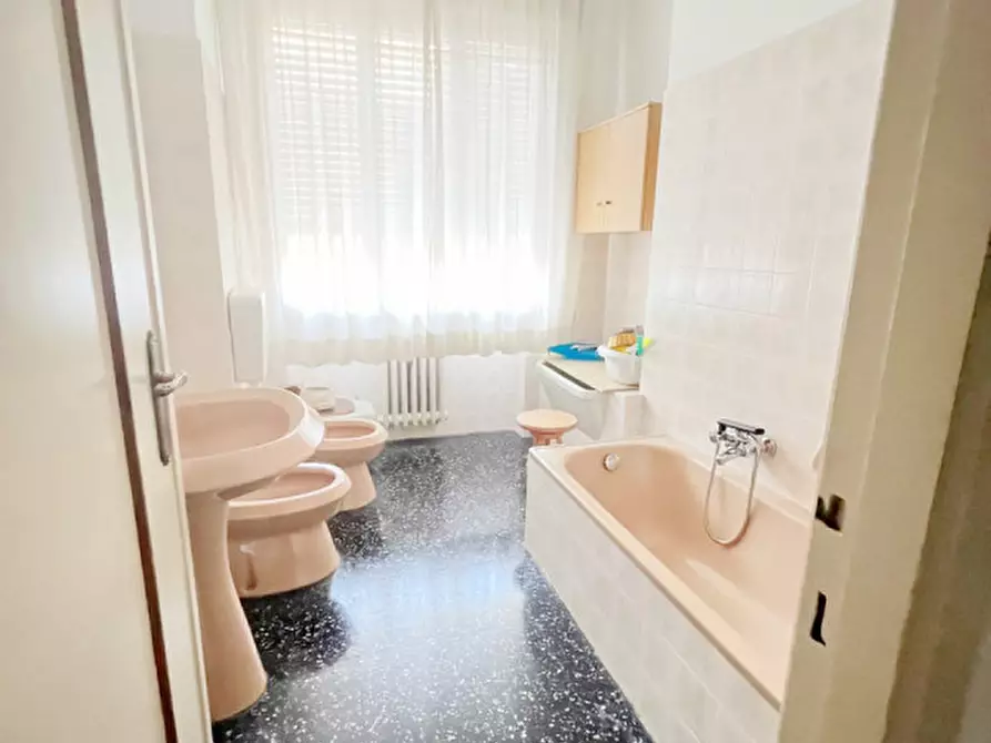 Immagine 5 di Appartamento in vendita  a Rovigo