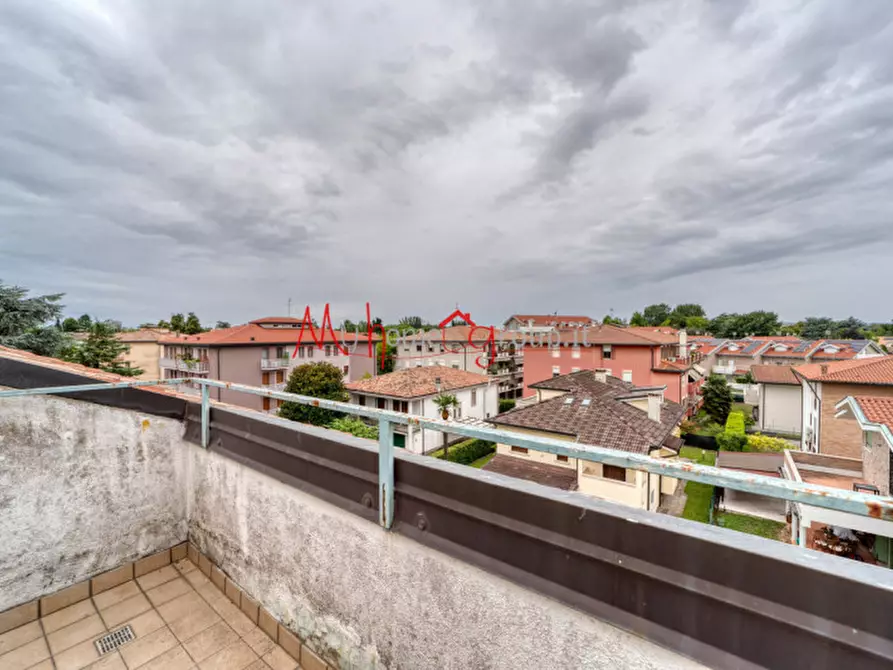 Immagine 30 di Appartamento in vendita  in Via Aristide Stefani a Padova