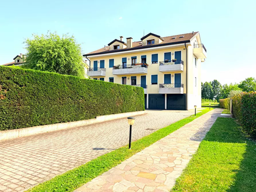 Immagine 1 di Appartamento in vendita  in Via Pozzoveggiani a Padova