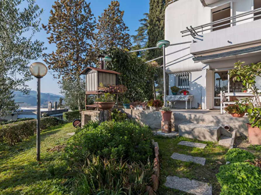 Immagine 2 di Appartamento in vendita  in via adda a Pesaro