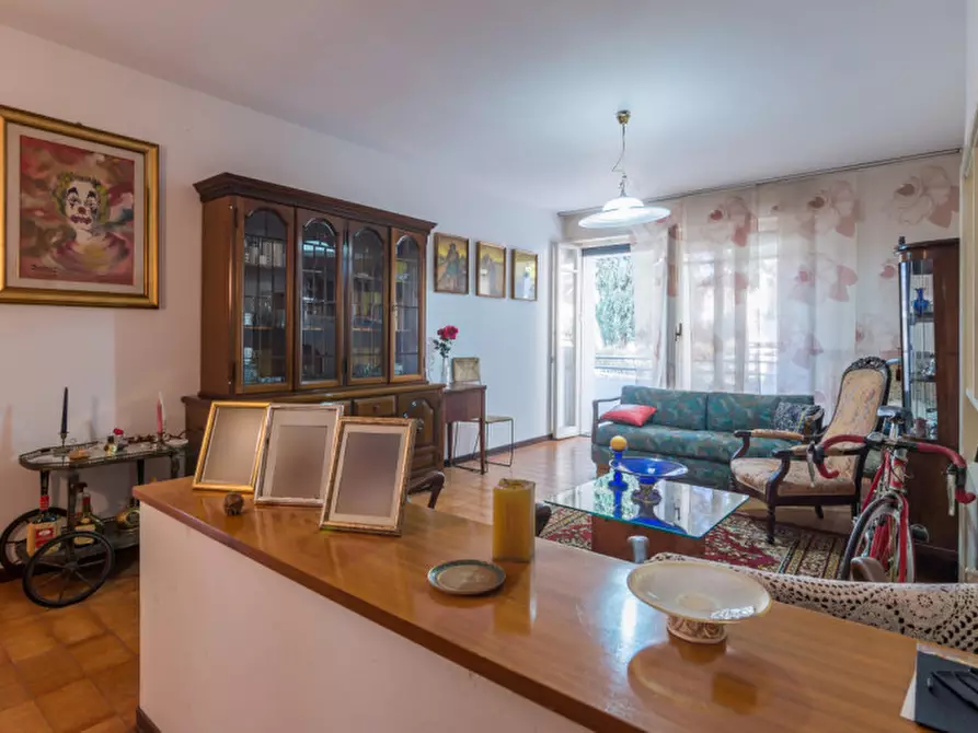 Immagine 10 di Appartamento in vendita  in via adda a Pesaro