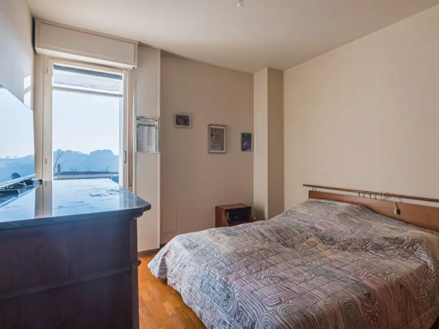 Immagine 15 di Appartamento in vendita  in via adda a Pesaro