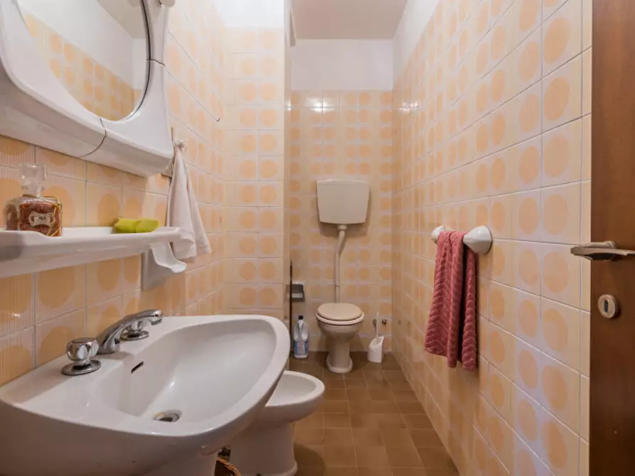 Immagine 26 di Appartamento in vendita  in via adda a Pesaro