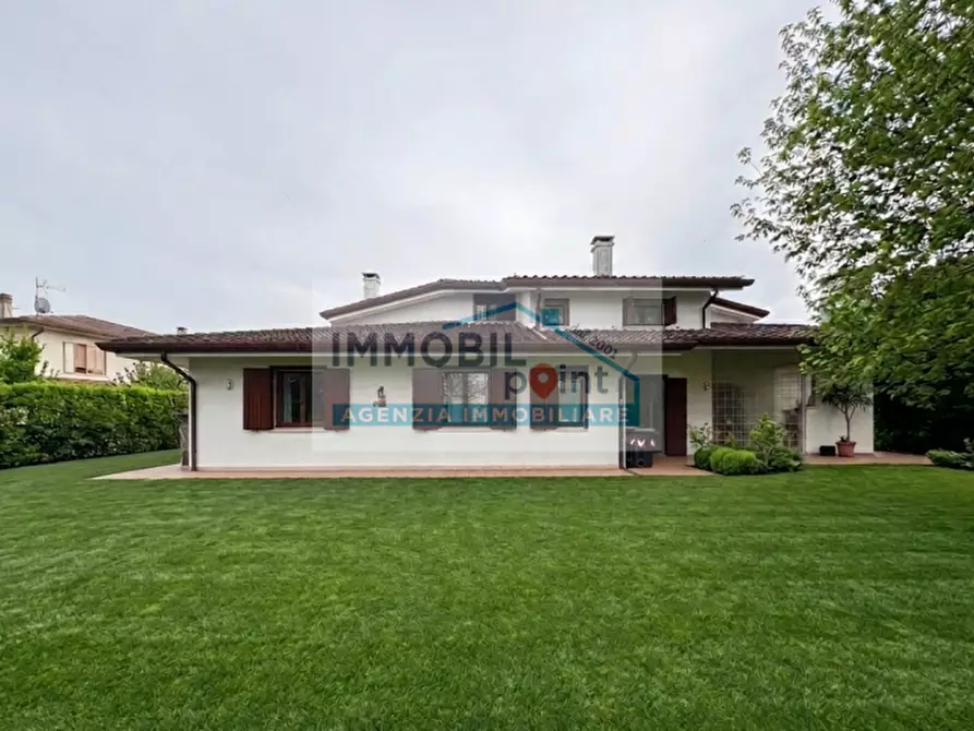 Immagine 1 di Villa in vendita  in Via Vergani a Abano Terme