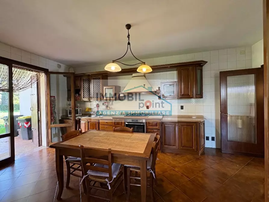Immagine 2 di Villa in vendita  in Via Vergani a Abano Terme