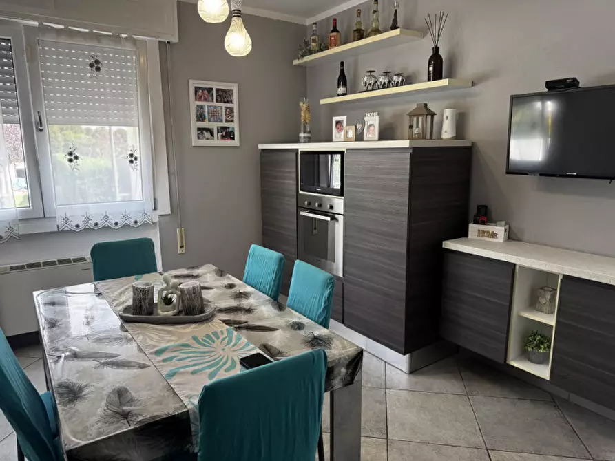 Immagine 3 di Casa bifamiliare in vendita  in Via Matteotti 190 a Giacciano Con Baruchella