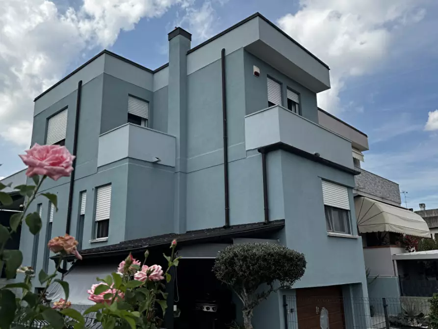 Immagine 4 di Casa bifamiliare in vendita  in Via Matteotti 190 a Giacciano Con Baruchella