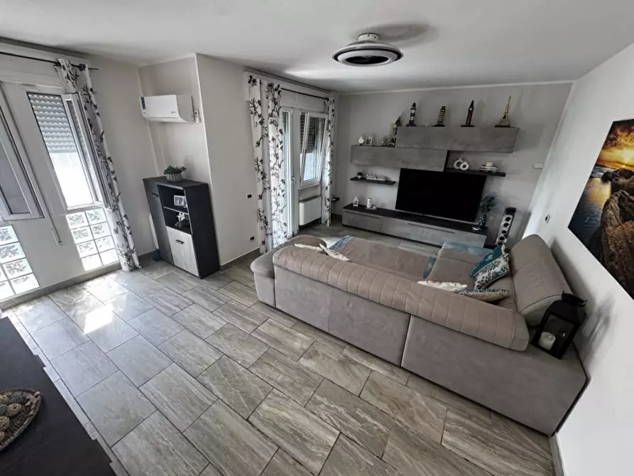 Immagine 33 di Casa bifamiliare in vendita  in Via Matteotti 190 a Giacciano Con Baruchella