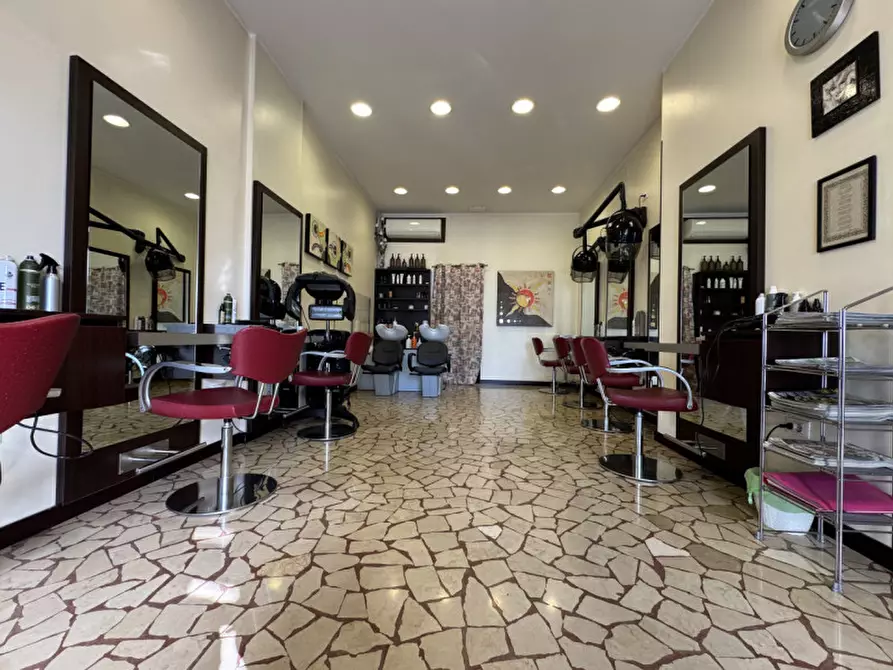 Immagine 3 di Negozio in vendita  in Piazzale pontecorvo 33 a Padova