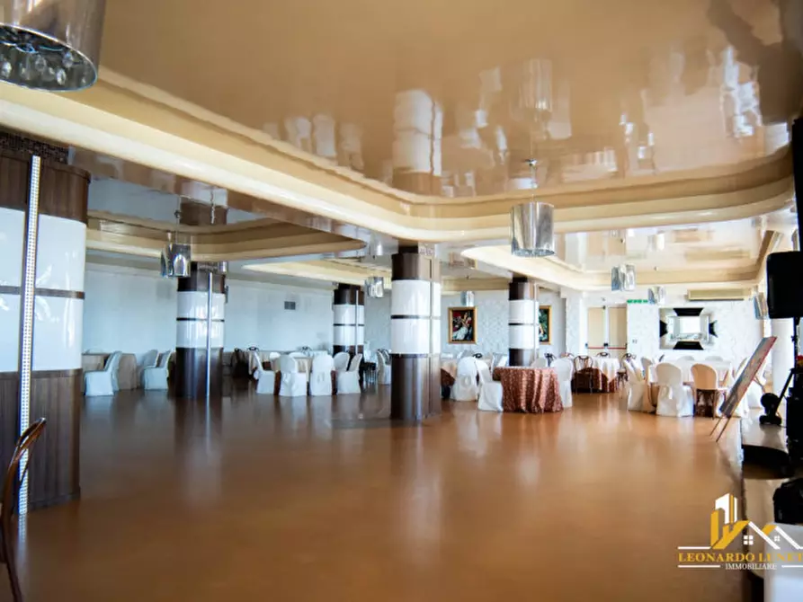 Immagine 16 di Attività commerciale in vendita  in Via Federico Fellini 2 a Palermo