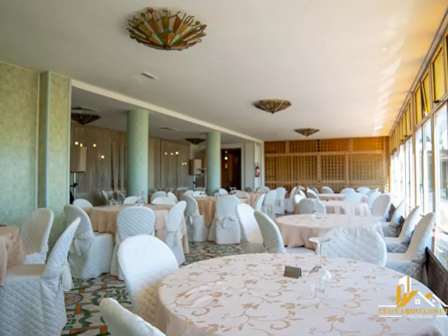 Immagine 17 di Attività commerciale in vendita  in Via Federico Fellini 2 a Palermo