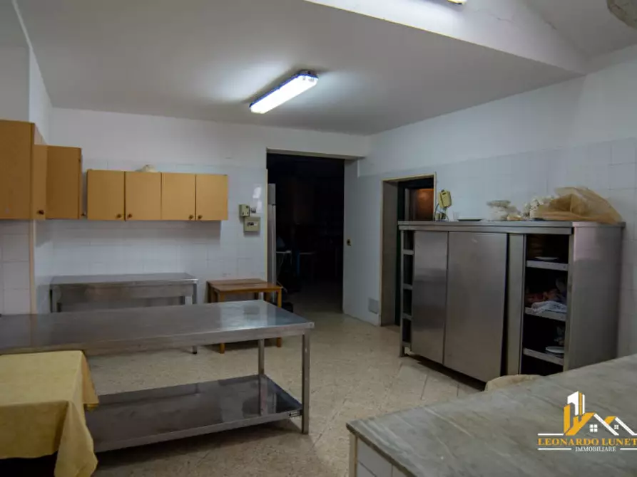 Immagine 20 di Attività commerciale in vendita  in Via Federico Fellini 2 a Palermo