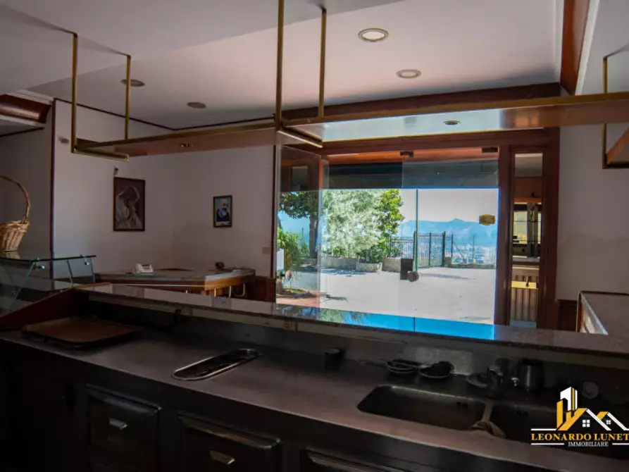 Immagine 28 di Attività commerciale in vendita  in Via Federico Fellini 2 a Palermo