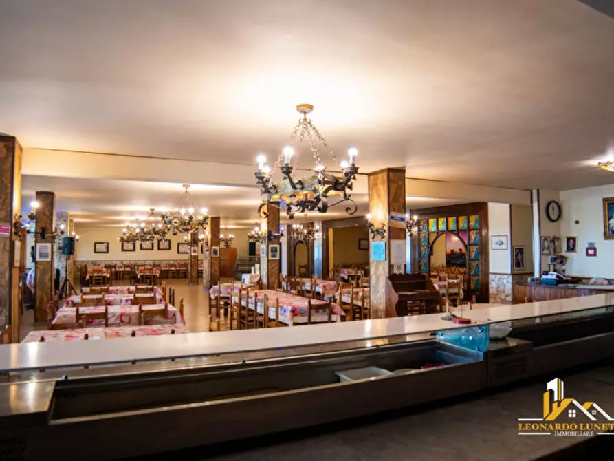 Immagine 37 di Attività commerciale in vendita  in Via Federico Fellini 2 a Palermo